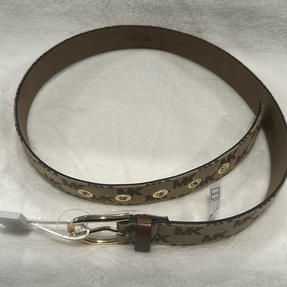 NWT Michael Kors Monogram MK belt with 5 adjustment holes. Size M